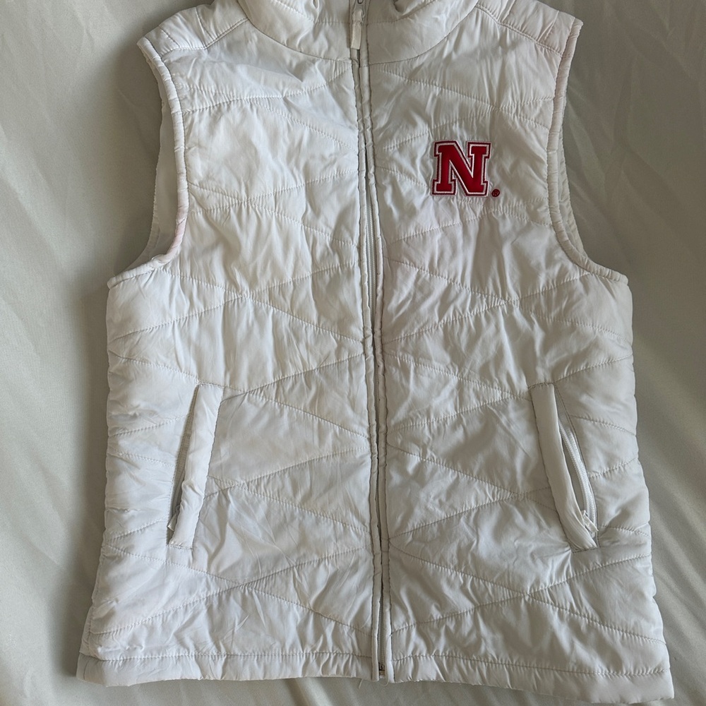 Vintage Nebraska Cornhuskers White Puffer Vest- L